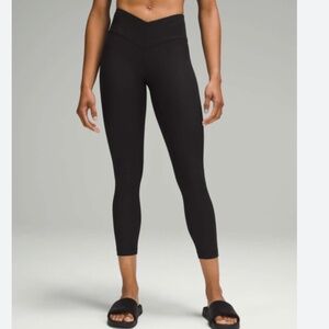Lululemon V-Waist Yoga Tight 25" Inseam Grid Texture Leggings Size 4